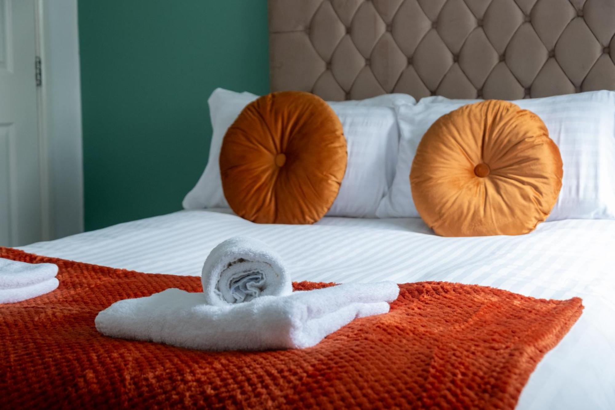 2 Bedroom Beautiful Apartment In Motherwell Mossend ภายนอก รูปภาพ
