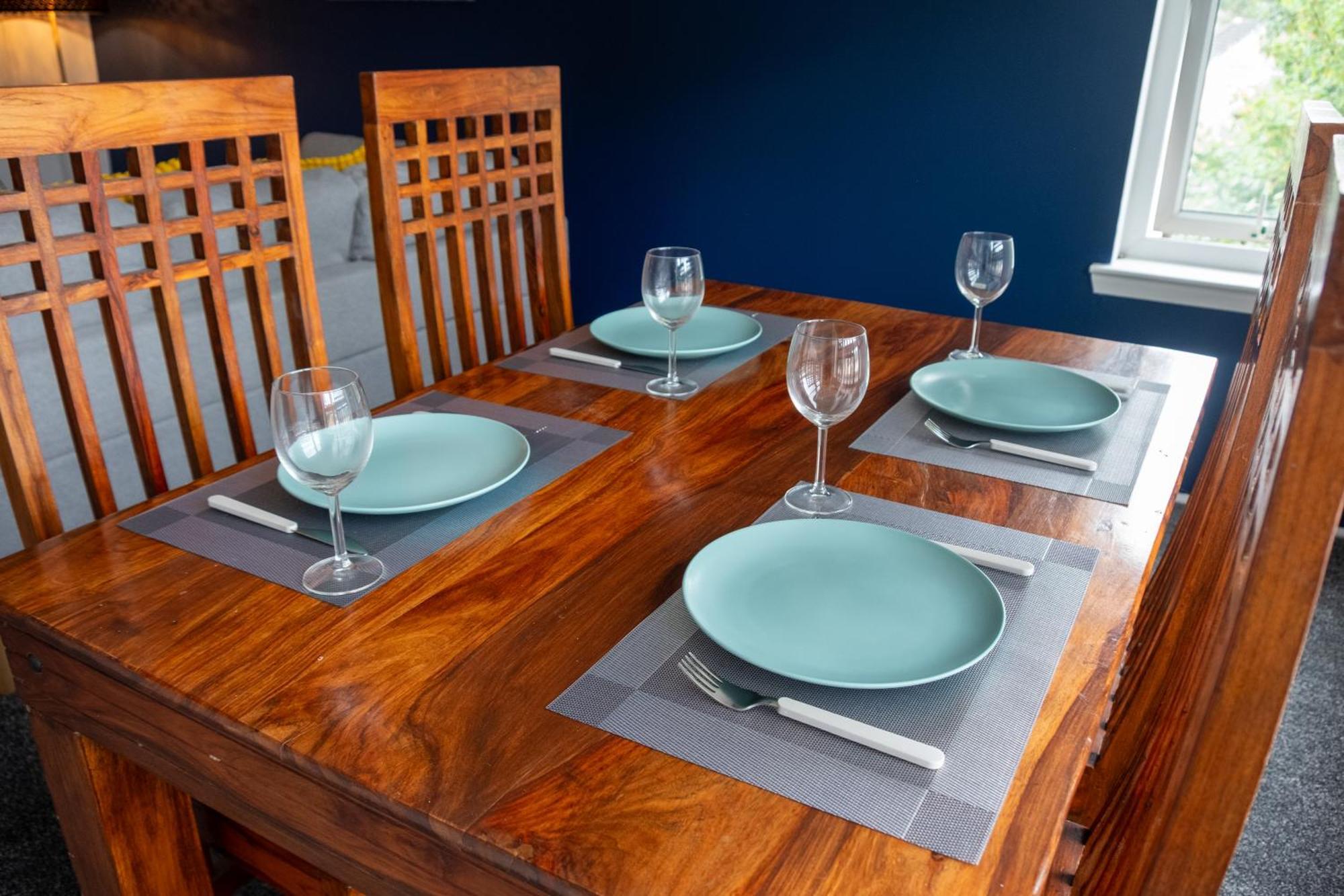 2 Bedroom Beautiful Apartment In Motherwell Mossend ภายนอก รูปภาพ
